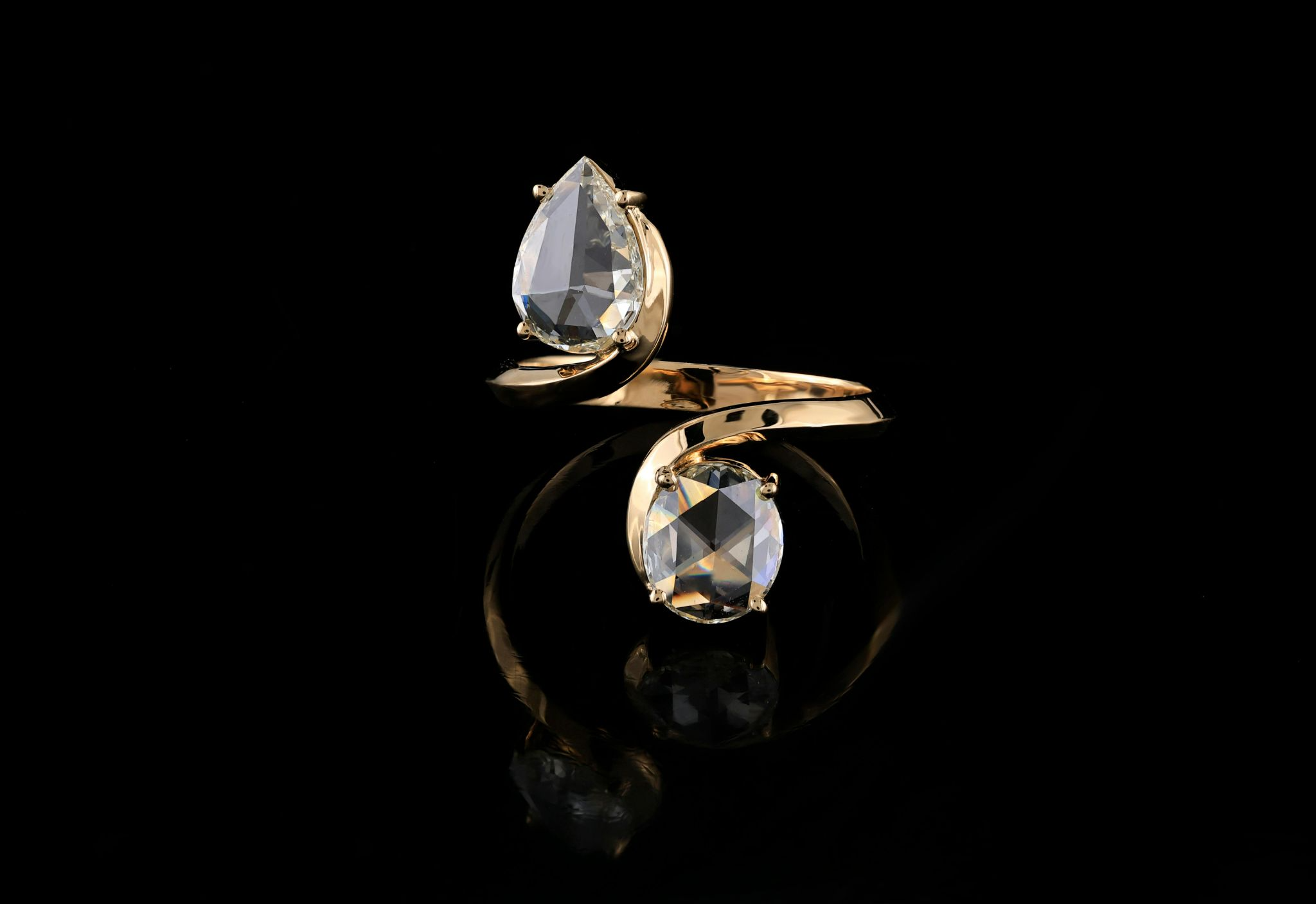 Why People Gravitate Toward Custom-Made Jewelry Instead of Ready-Made Pieces 